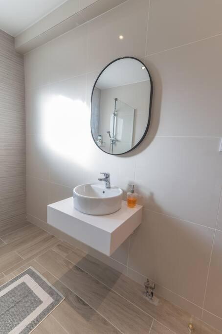 Dion House Apartment